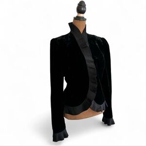 Elegant Vintage Black Velvet Jacket Women’s Size 10
